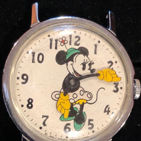 Watch - Picture 2 of 3